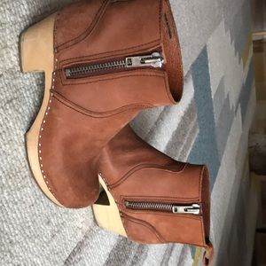 Swedish Hasbeens Zip it Emy 8